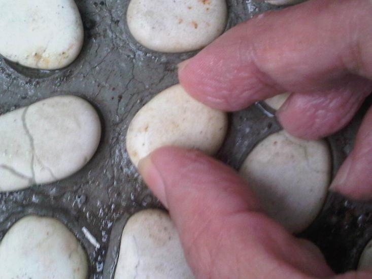 Direkatkan Batu Alam 2